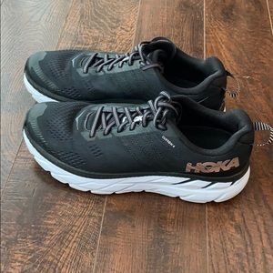 Hoka One One Clifton 6